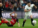 Kolumbijský útoník Radamel Falcao z Monaka spchá v zápase francouzské ligy k...