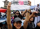 Ped soudem v Manile se seli demonstranti, kteí protestovali proti zatení...