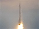 Raketa Falcon 9 letí s nákladem k ISS.