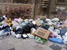 Zápach zapařeného smetiště a hlučnost dopravy jsou pro Palermo typické. Pokud...