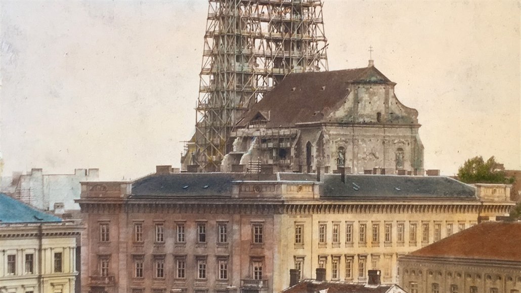Katedrála sv. Petra a Pavla v Brn�, zkrácen� nazývaná Petrov  (podle kamenného...