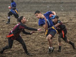 FOTBAL. Ani dét neodradil nadence od hraní amerického fotbalu na plái v...