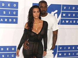 Klienti a pátelé slavné stylistky - Kim Kardashianová a její manel Kanye West.