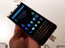 BlackBerry KEYone na veletrhu MWC v Barcelon