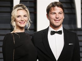 Partnei Tamsin Egertonová a Josh Hartnett (Beverly Hills, 26. února 2017)