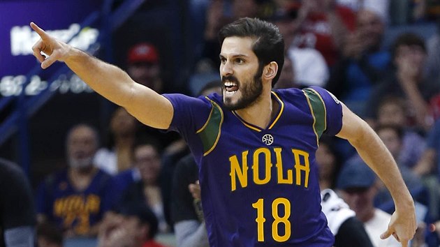 Omri Casspi z New Orleans divoce slav spn zakonen v duelu s Houstonem.