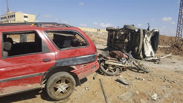 Sebevraedn atenttnk zabil v al-Bbu destky lid. Mnoho dalch vyvzlo se zrannm (24. nora 2017)