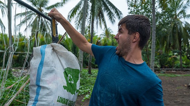 Na Lomboku nasbírali dobrovolníci z hnutí Trash hero více než tunu odpadu.