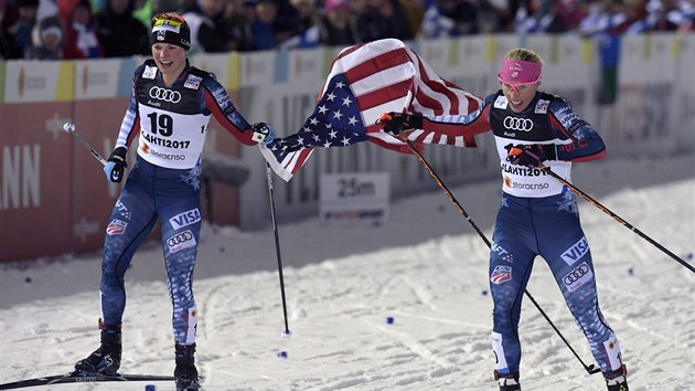 Amerianky Jessica Digginsov a Kikkan Randallov stbro a bronz ve sprintu na mistrovstv svta v klasickm lyovn v Lahti.