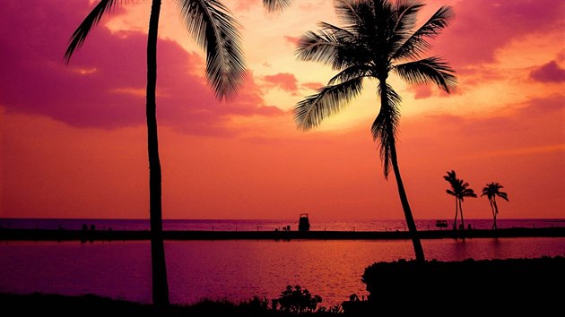 Trocha romantiky nesmí chybět - západ slunce na Havajských ostrovech