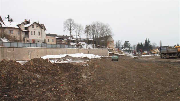 Archeologové zkoumají pozůstatky zaniklého hradu ve Vamberku na Rychnovsku.