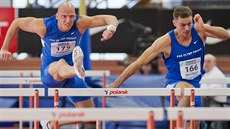 Petr Svoboda (vlevo) a Adam Sebastian Helcelet ve finále běhu na 60 metrů...