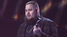 RagnBone Man, britský objev roku (Brit Awards, 22. února 2017)