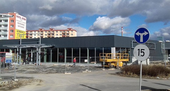 Bývalá Prima, jeden z prvních supermarketů v Třebíči, se mění k nepoznání....
