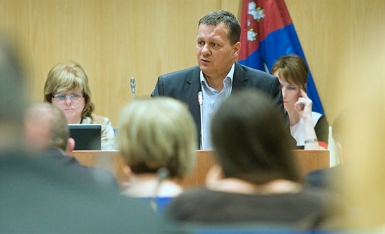 Pavel Marek (na snímku) čelí kritice z mnoha stran.