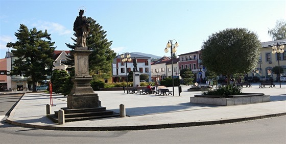Masarykovo náměstí v Rožnově pod Radhoštěm.