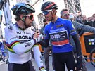 Mistr svta Petr Sagan (vlevo) ped startem druhé etapy Tirrena Adriatika s...
