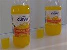 Clever pomeranová limonáda. Zjitny rozdíly v barv a chuti. Slovenský nápoj...