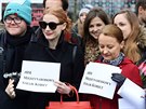 K polským protestm za enská práva se pipojila i hereka Jessica Chastainová