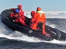 Plavba v antarktickch vodch obas pinesla i podnou dvku adrenalinu.