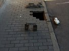 V Mikulov se propadl kus chodníku do jednoho z vinných sklep, kolem...