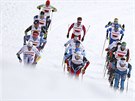 Momentka ze tafety bc na lyích na mistrovství svta v Lahti.