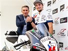 Karel Abraham (vpravo) a Jorge Martinez pzuj s motocyklem Ducati, Aspar.