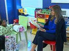 První dáma Melania Trump pedítá dtem v nemocnici
