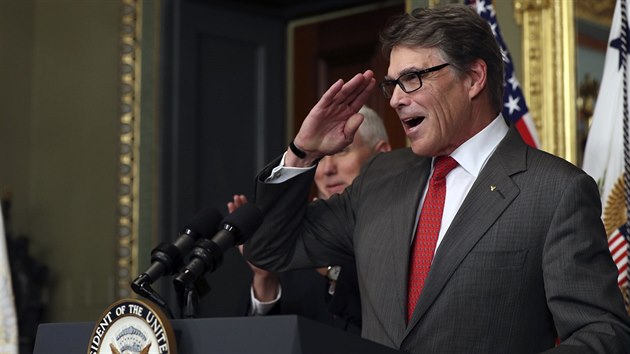 Rick Perry skld psahu jako nov ministr energetiky. (2.3. 2017)