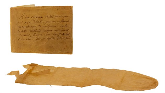 Tento historick prezervativ se uchoval i s latinskm nvodem k pouit. Pochzel z roku 1913.