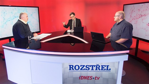 Jan Matura (vlevo) a Vclav Nvlt (vpravo) v diskusnm poadu iDNES.tv Rozstel. (8. bezna 2017)
