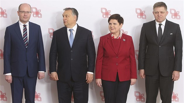 Bohuslav Sobotka, Viktor Orbán, Beata Szydová a Robert Fico na setkání...
