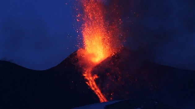 Sicilsk sopka Etna se opt probudila k ivotu