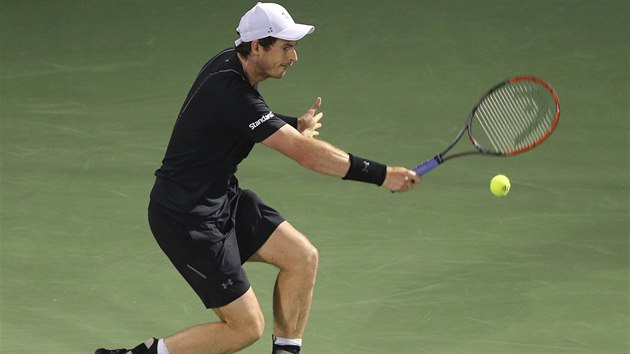 Andy Murray returnuje na turnaji v Dubaji.