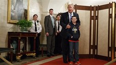 Americký prezident Donald Trump pekvapil návtvníky Bílého domu (7.3.2017).