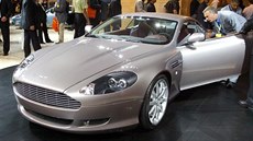 Aston Martin DB9 na frankfurtském Autosalonu v zá�í 2003