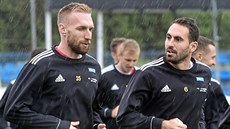 Luká� Zoubele (vpravo) na tréninku.