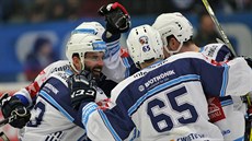 Gólová radost hokejistů Plzně ve třetím duelu s Vítkovicemi.