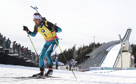 Francouzsk suvern Martin Fourcade pi zvrenm zvodu sezony v Oslu