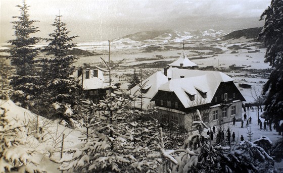 Pvodní chata na Ondejníku, postavena v roce 1907 KT Moravská Ostrava, byla...