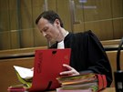 Právní zástupce akala Francis Vuillemin u soudu (13. bezna 2013)