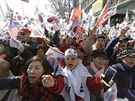 Jihokorejský ústavní soud zbavil moci prezidentku Pak Kun-hje. Jedni slavili,...