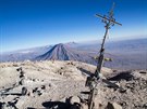 Sopka Misti (5 822 m) pi západu slunce z vrcholu jejího souseda Chachani