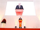 Premiér Bohuslav Sobotka bhem projevu na sjezdu SSD v Brn. (10. bezna 2017)