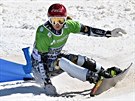 eská snowboardistka Ester Ledecká v kvalifikaci paralelního slalomu na...