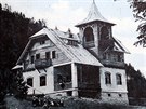 Pvodní chata na Ondejníku, postavena v roce 1907 KT Moravská Ostrava, byla...