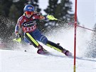 Mikaela Shiffrinová na trati slalomu ve Squaw Valley