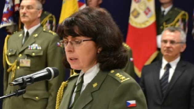 Plukovnice Lenka Šmerdová by se mohla stát první generálkou Armády České republiky