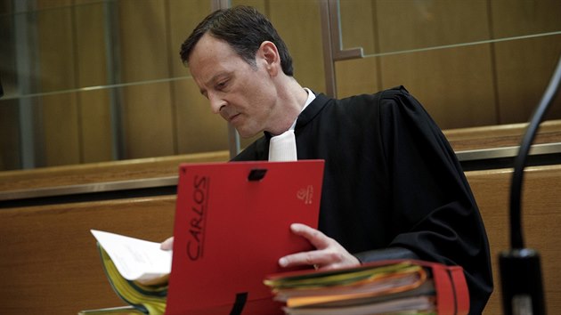 Prvn zstupce akala Francis Vuillemin u soudu (13. bezna 2013)