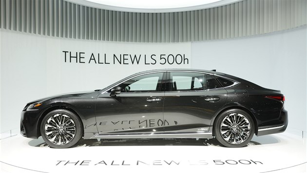 Lexus LS500h